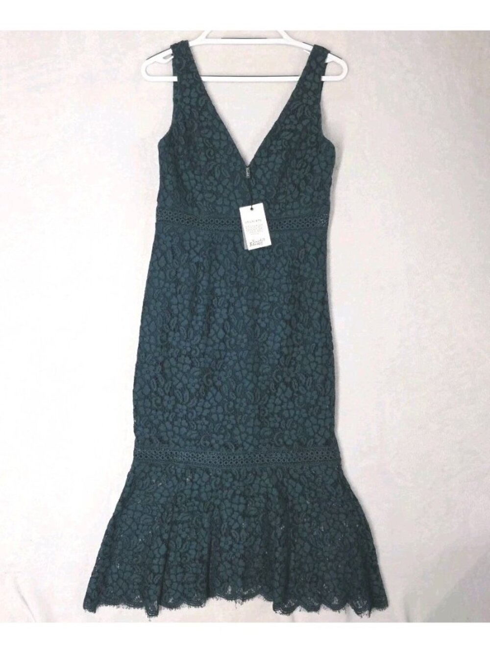 Bardot Seinna Sleeveless Lace Trumpet Dress Ash Blue Pencil Dress Size 8/M NWT